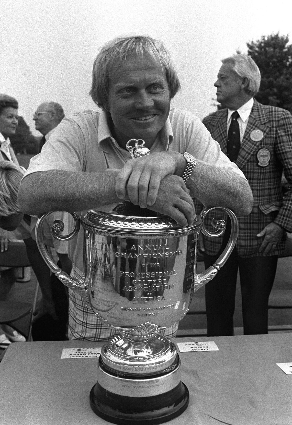 1975: Jack Nicklaus wins PGA Championship for fourth time